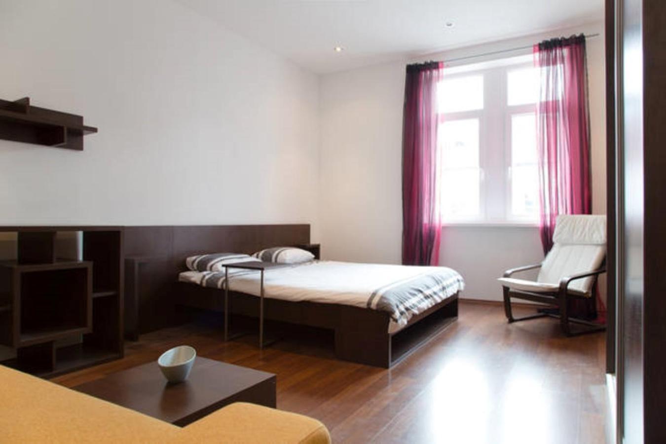 Romantic Central Flat 브라티슬라바 외부 사진